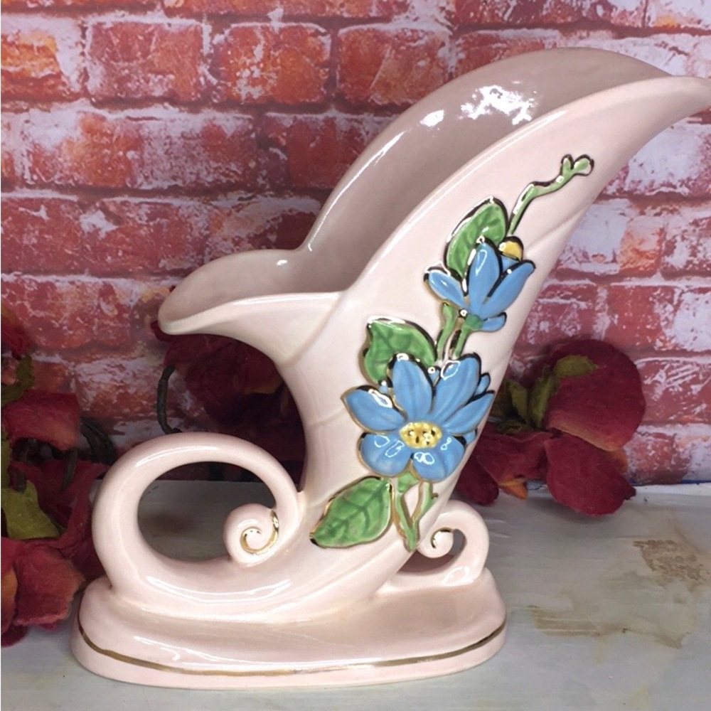 Antique 1940s Hull Pottery Blush Pink and Blue Magnolia Cornucopia Fan  Vase